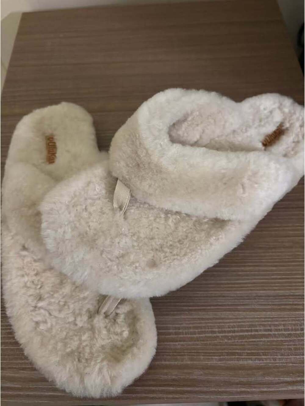 OluKai Kipe'a Heu
Fuzzy Sandle Slipper 9.5